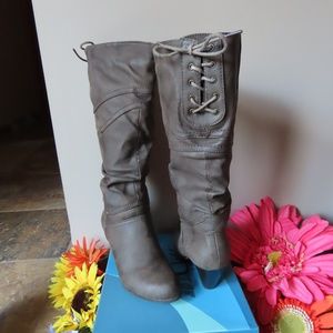 Cliffs Smooth Suede Brown-Taupe dress boots